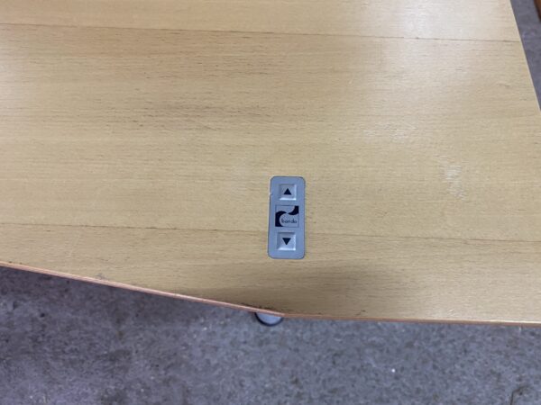 Biurko elektryczne narożne EFG Bondo