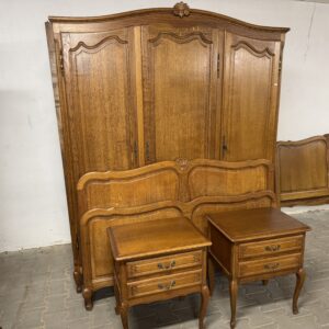 Zestaw mebli do sypialni Ludwik