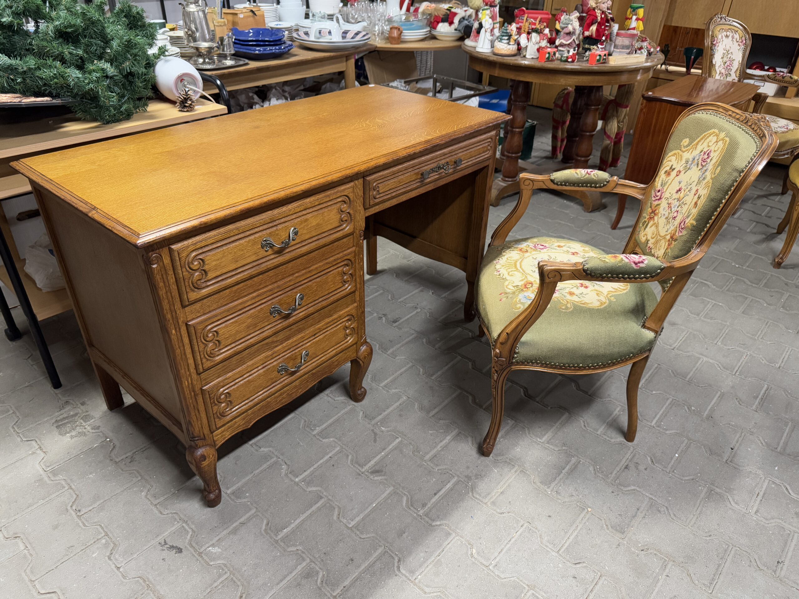 IMG_7055 Biurko drewniane Ludwik