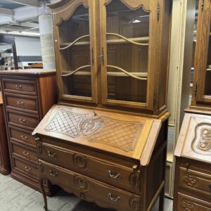 Sekretarzyk z nadstawką