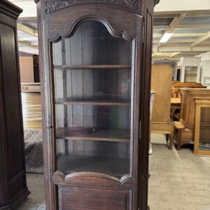 Witryna drewniana w stylu rustykalnym