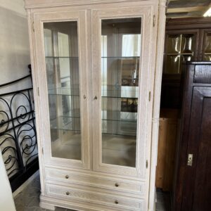 Witryna w stylu prowansalskim