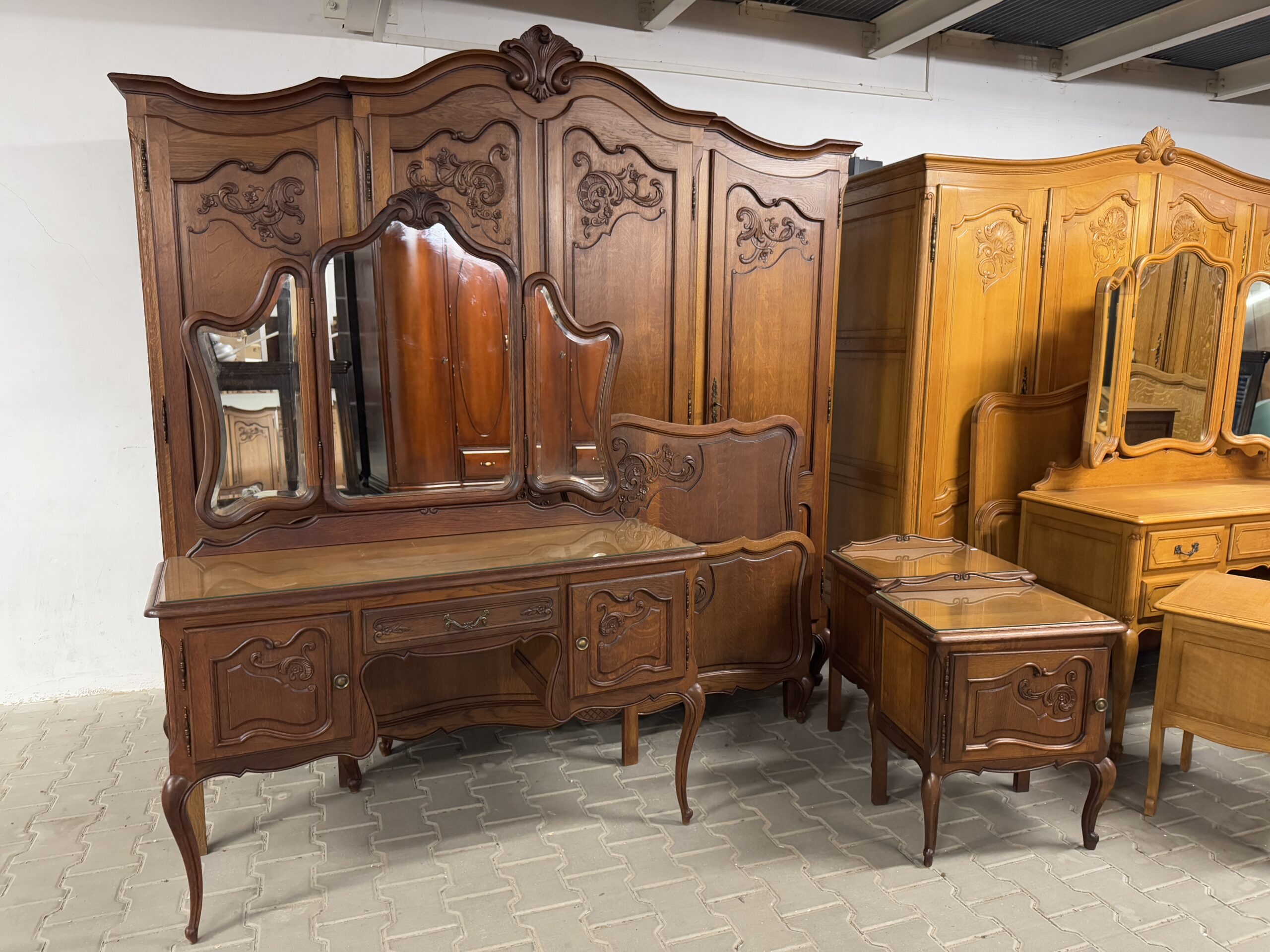 IMG_9601 Zestaw mebli do sypialni w stylu Ludwik