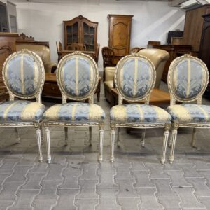 Zestaw krzeseł w stylu Ludwika