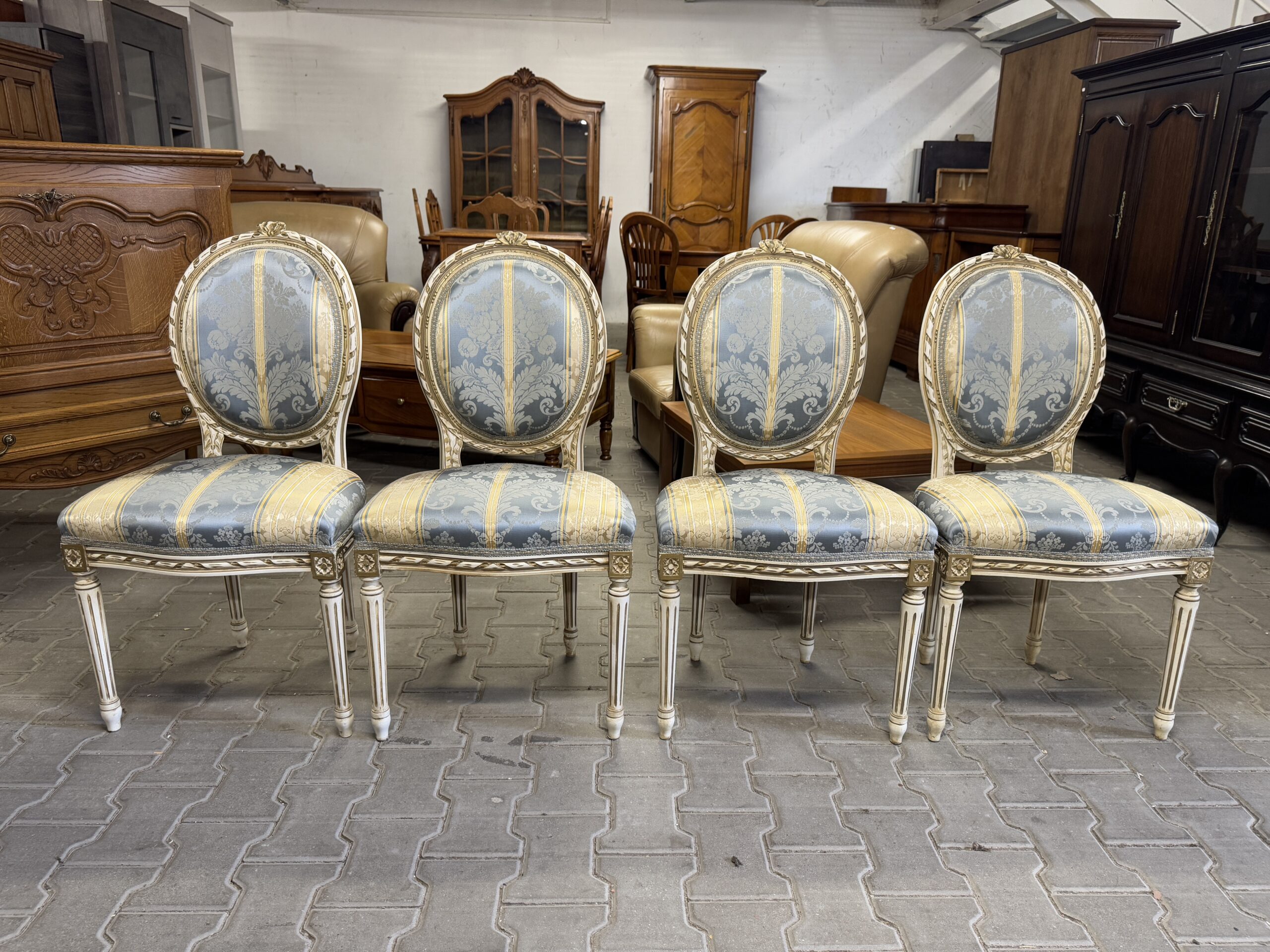 IMG_9633 Zestaw krzeseł w stylu Ludwika