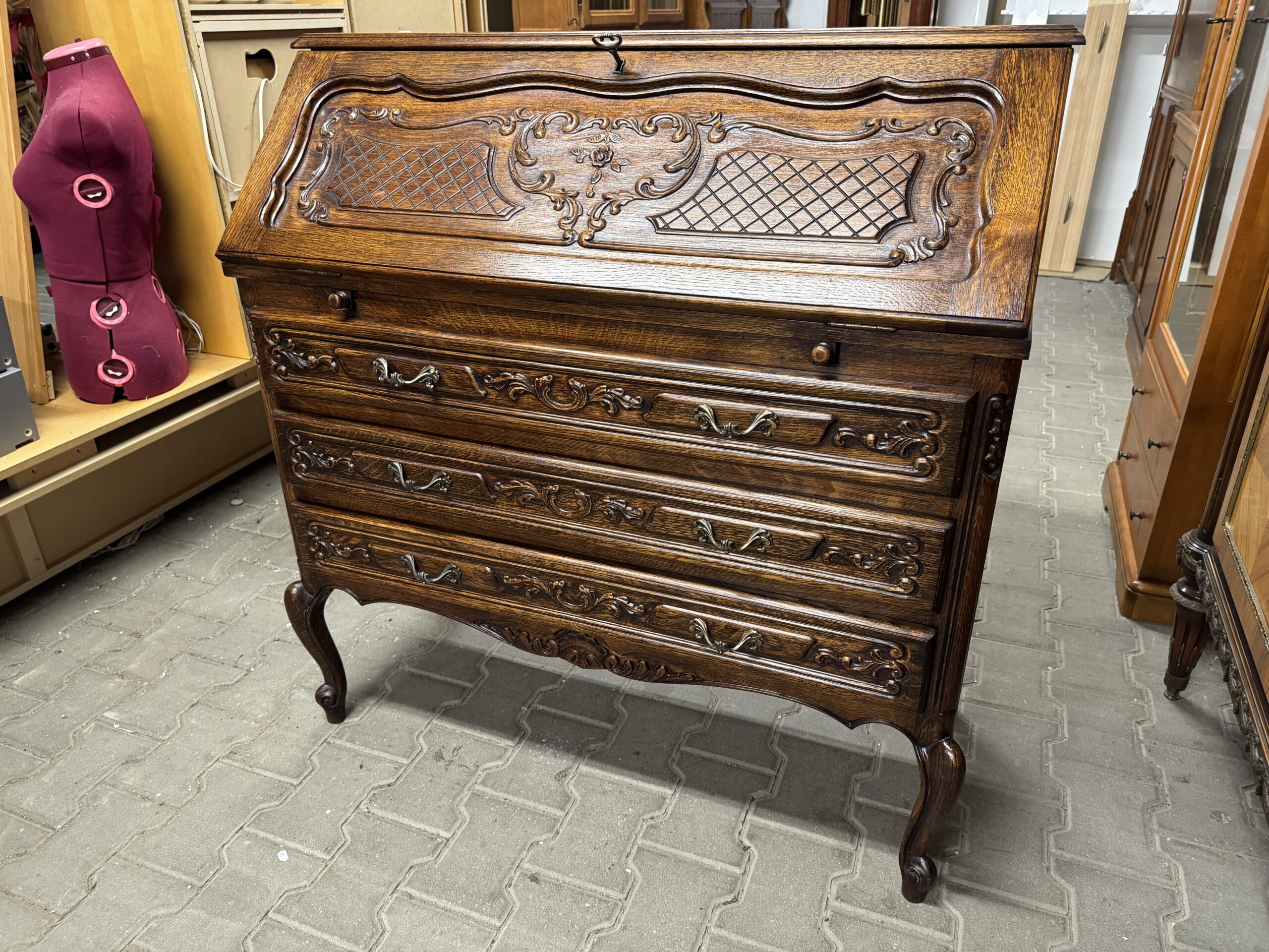 IMG_1266 Sekretarzyk w stylu ludwikowskim