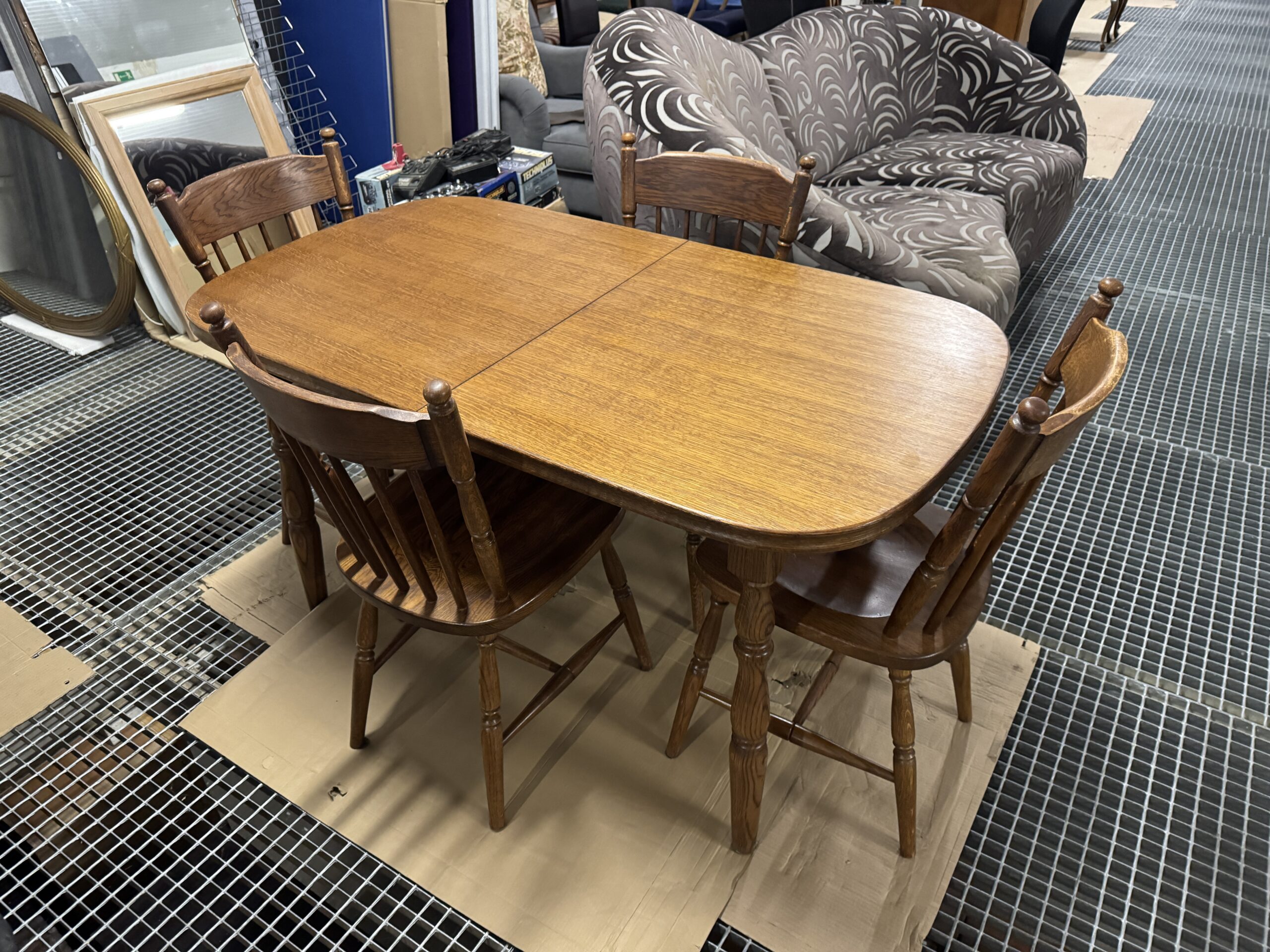 IMG_1447 Stół i 4 krzesła Oirschotse Meubelmakerij