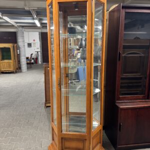 witryna drewniana podświetlana