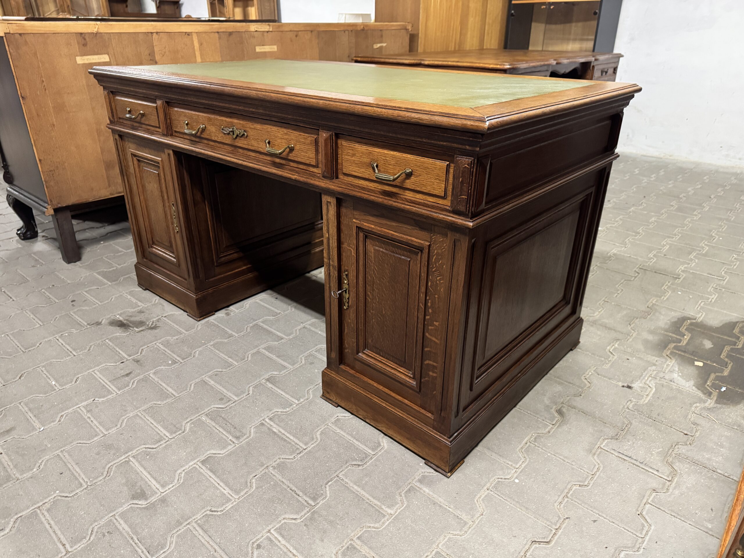 IMG_3578 Biurko gabinetowe